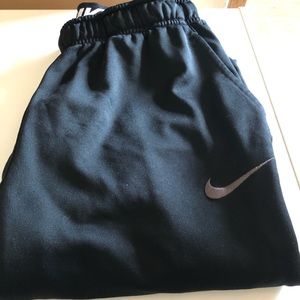 Men’s Nike sweats AM